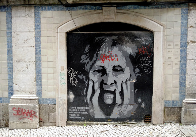 Ada Wanders/Włóczykijada. Street Art in Lisbon - Portrait of a Woman.
