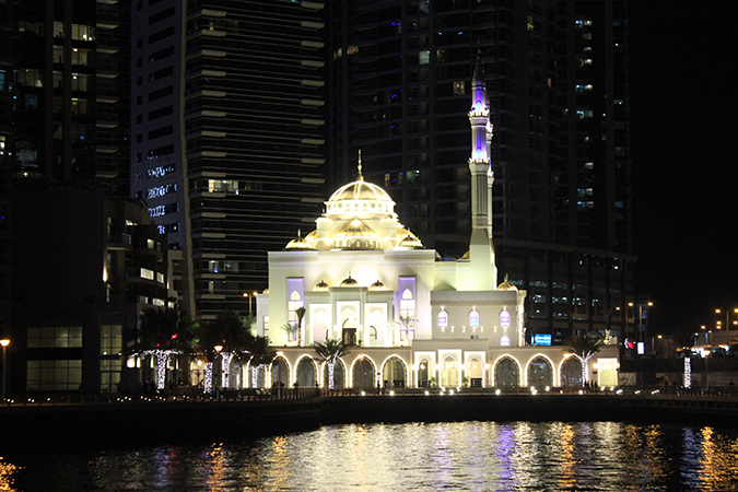 Ada Wanders/WłóczykijAda. Meczet w Dubai Marina